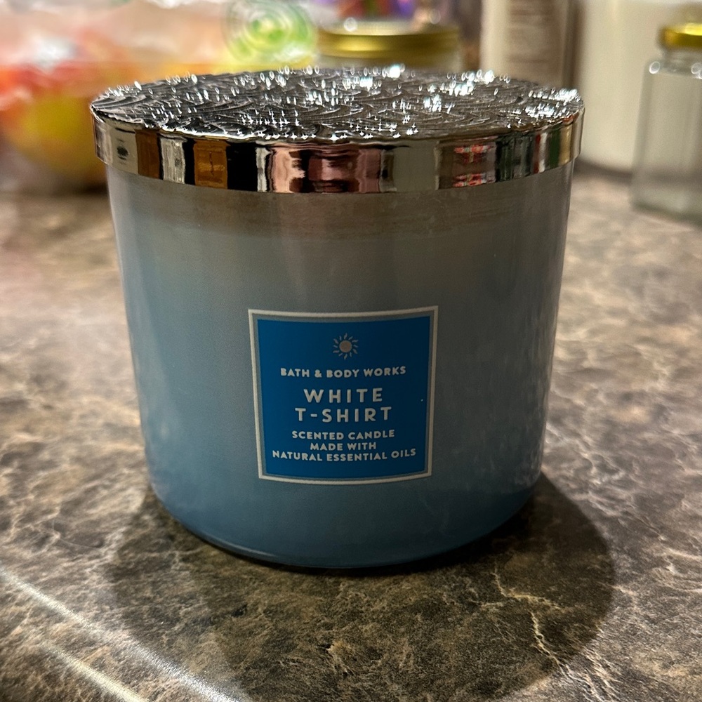 Bath & Body Works White T-Shirt Candle - Silver and Blue